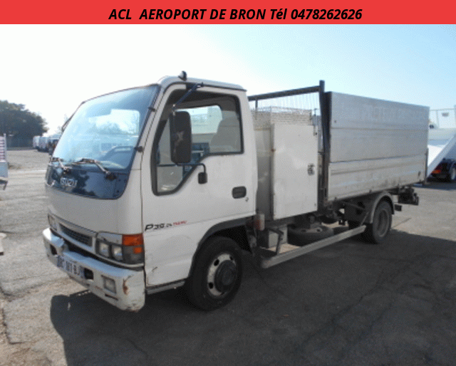 Isuzu TRI-BENNE+COFFRE+REHAUSSES 3.0L 130CH