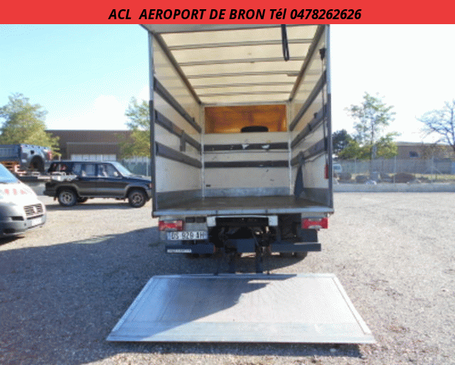 Iveco 35 C 15 CAISSE +HAYON