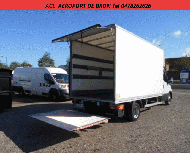 Iveco 35 C 15 CAISSE +HAYON