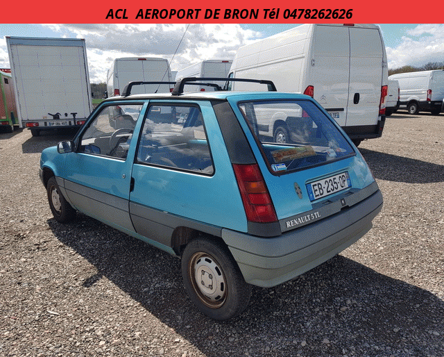 Renault SUPER CINQ ESSENCE 3 PORTES Non definie
