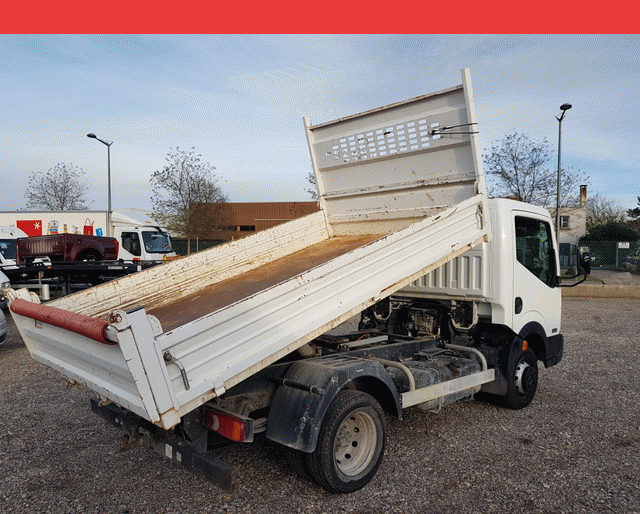 Nissan BENNE CABSTAR 2.5 DCI 120