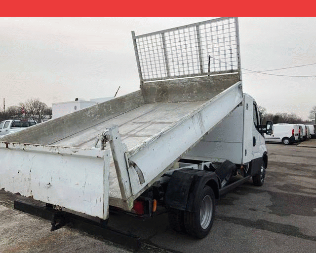 Iveco BENNE + COFFRE 35 C 17 7 PLACES 3.0 HPI 170
