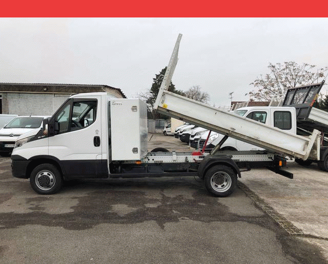 Iveco BENNE + COFFRE 35 C 17 7 PLACES 3.0 HPI 170