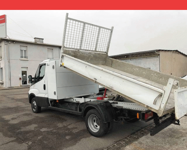 Iveco BENNE + COFFRE 35 C 17 7 PLACES 3.0 HPI 170