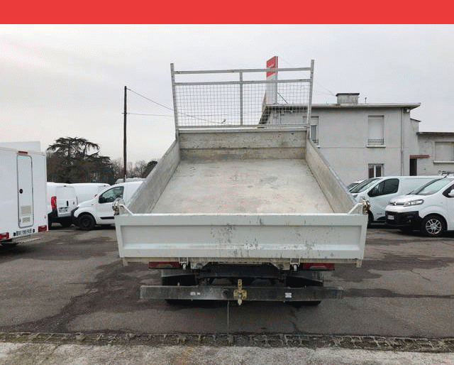 Iveco BENNE + COFFRE 35 C 13 7 PLACES 2.3 HPI 130