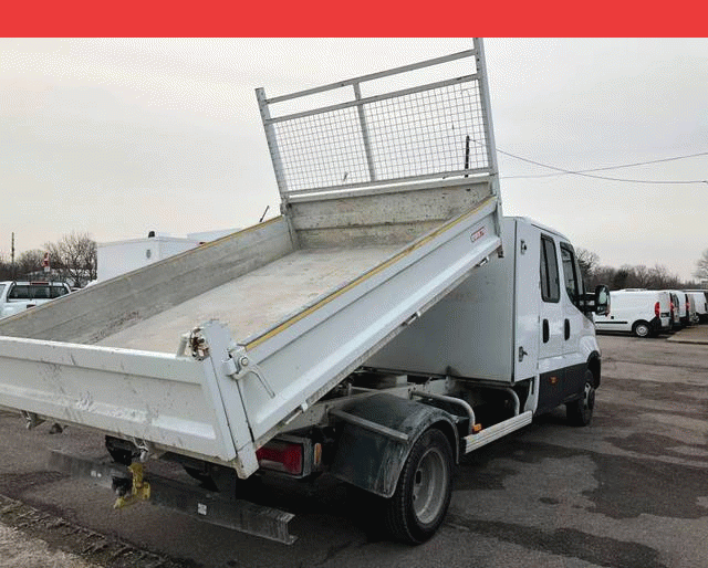 Iveco BENNE + COFFRE 35 C 13 7 PLACES 2.3 HPI 130