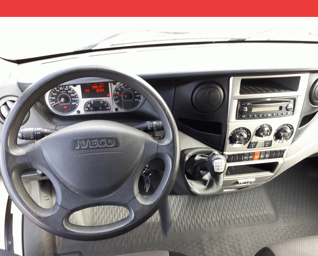 Iveco CAISSE + HAYON 35 C 15 3.0 HPI 150