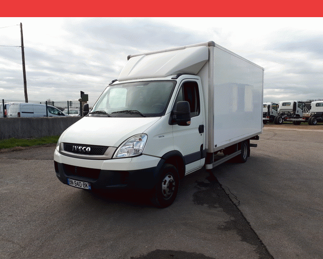 Iveco CAISSE + HAYON 35 C 15 3.0 HPI 150