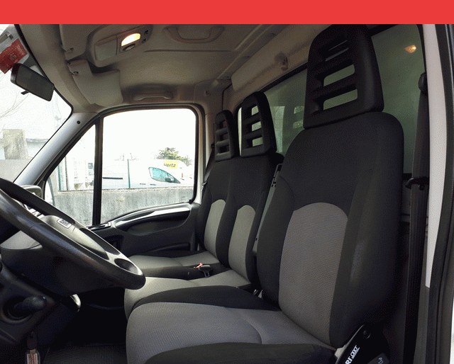 Iveco CAISSE + HAYON 35 C 15 3.0 HPI 150