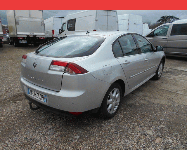 Renault LAGUNA BLACK EDITION CARMINAT DCI 110