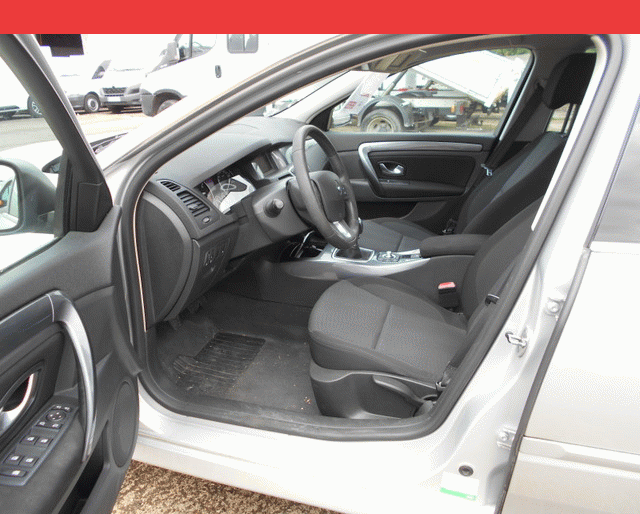 Renault LAGUNA BLACK EDITION CARMINAT DCI 110