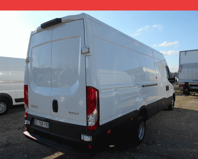 Iveco 35 C 13 V 15 ROUES JUMELLEES 2.3 HPI 130