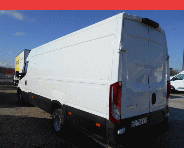 Iveco 35 C 13 V 15 ROUES JUMELLEES 2.3 HPI 130