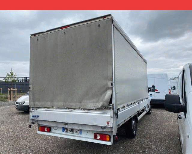 Renault Renault Master PLATEAU BACHE 2.3 DCI 135 R.S GPS